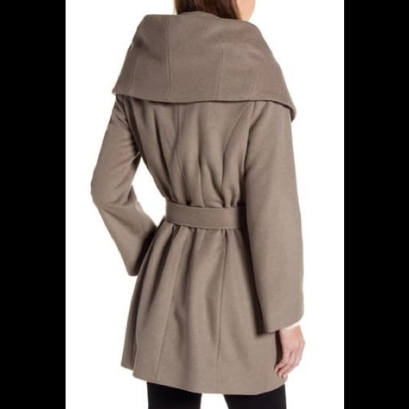 Gorgeous chic coat - Picture 2 of 10